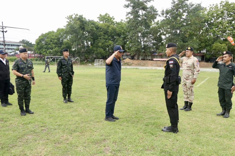 ร่วมให้การต้อนรับรัฐมนตรีว่าการกระทรวงกลาโหม ติดตามสถานการณ์และเสริมสร้างขวัญกำลังใจเจ้าหน้าที่ในพื้นที่